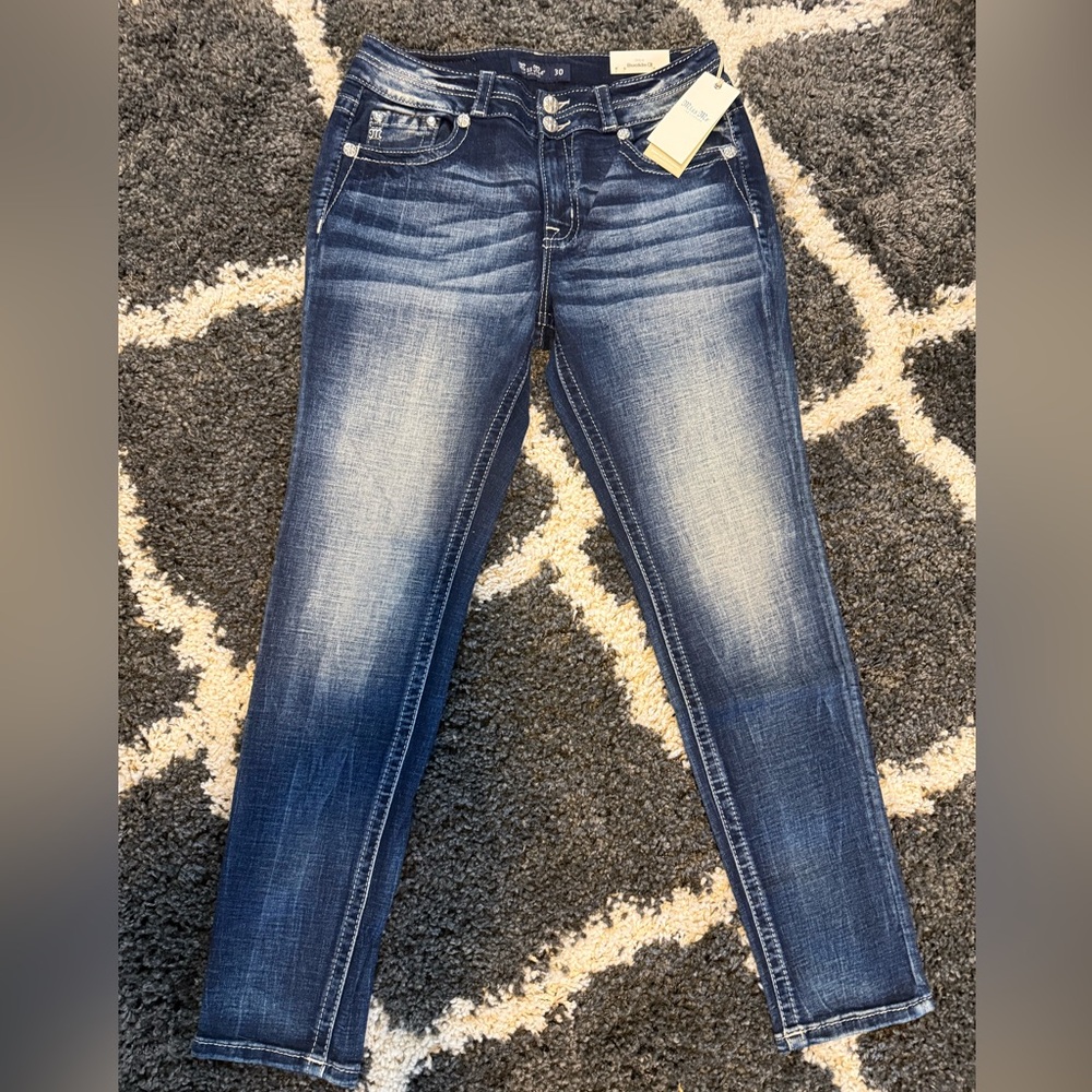 NWT Miss Me Mid-Rise Stretch Skinny Jeans - 30